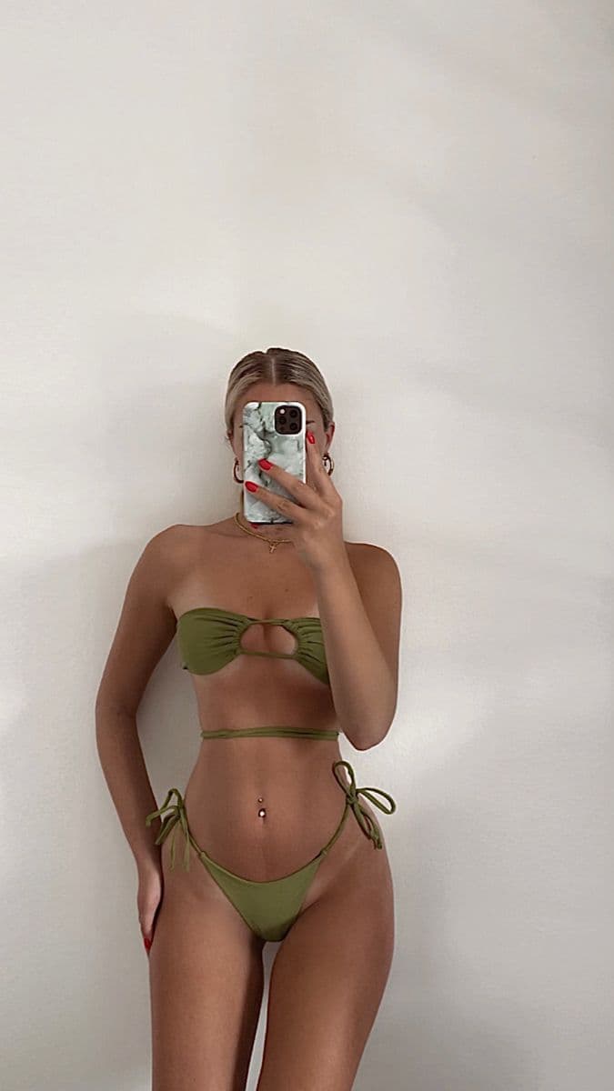 Lara E. Escort İstanbul - Fotoğraf 1 / 4